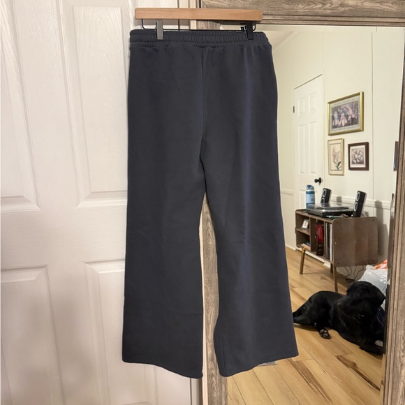 Abercrombie and Fitch High Rise Sunday Sweatpants - Picture 2 of 4